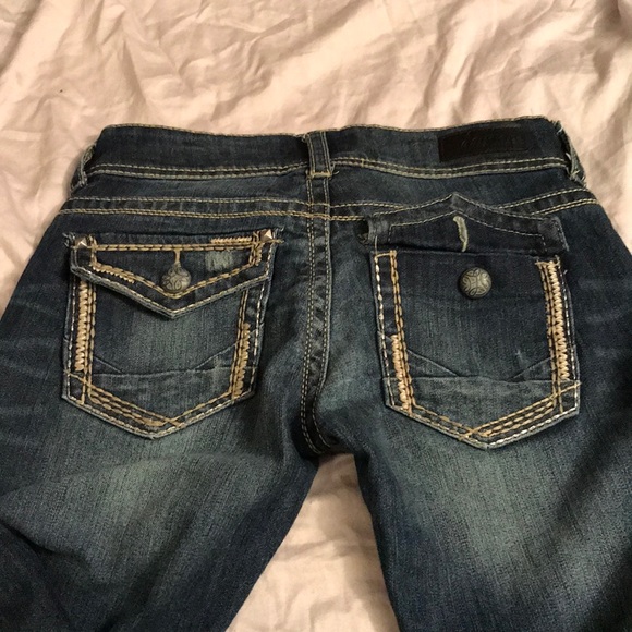 Jeans - Picture 2 of 3